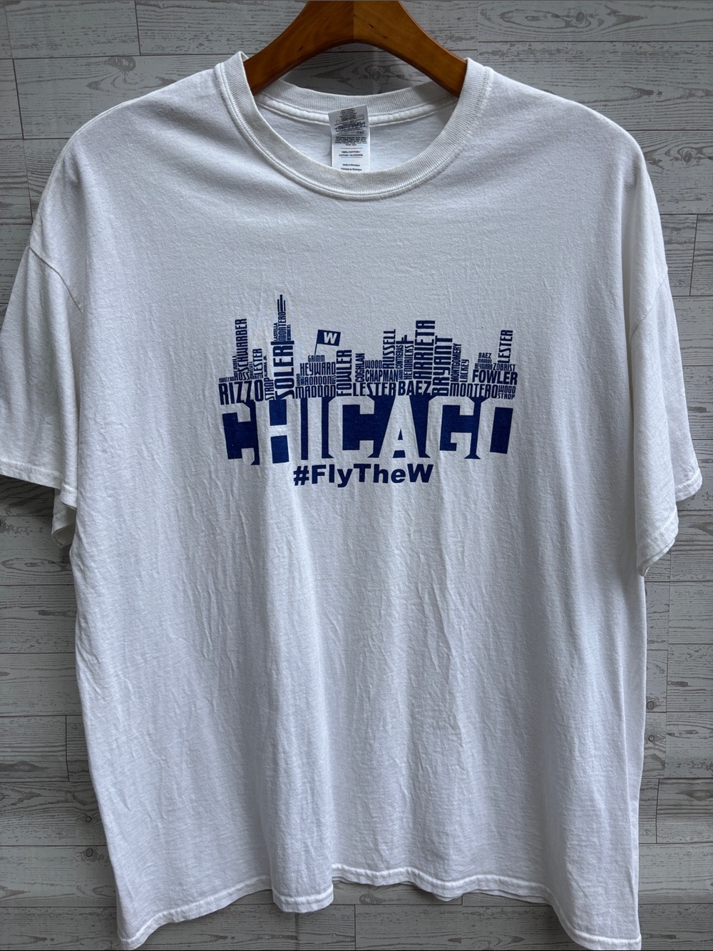 Vintage Chicago Cubs t-shirt fly the W menâs XXL